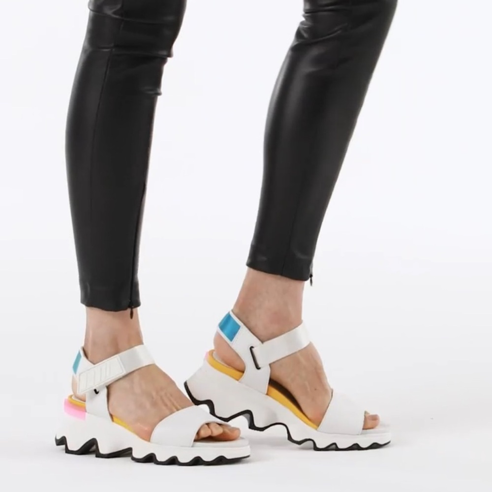 Sorel Women's Kinetic Platform Sandals Size 11
